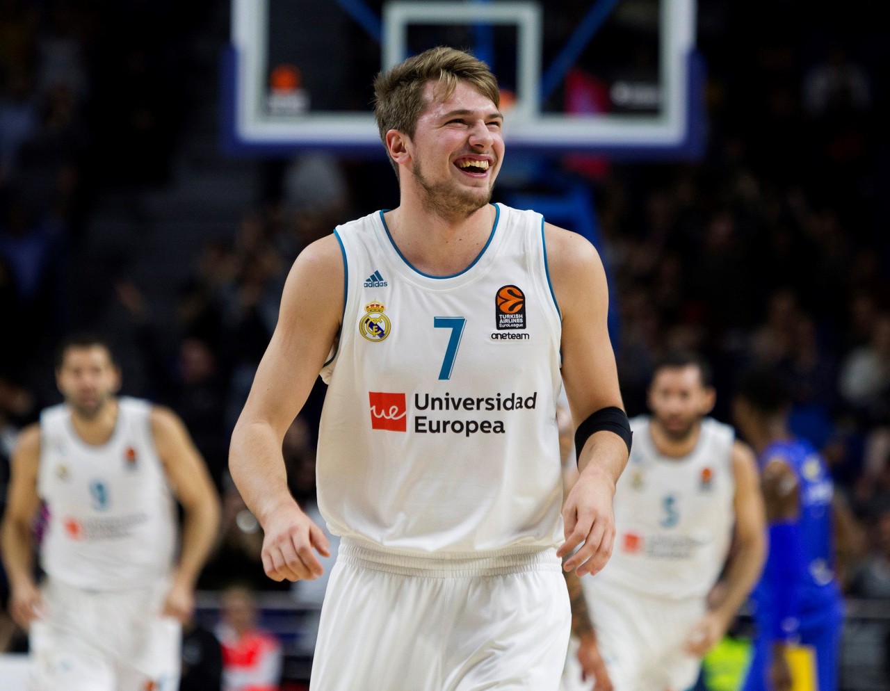 美記：NBA杯最初設想之一是邀請歐洲強隊進(jìn)行32隊的單敗淘汰賽