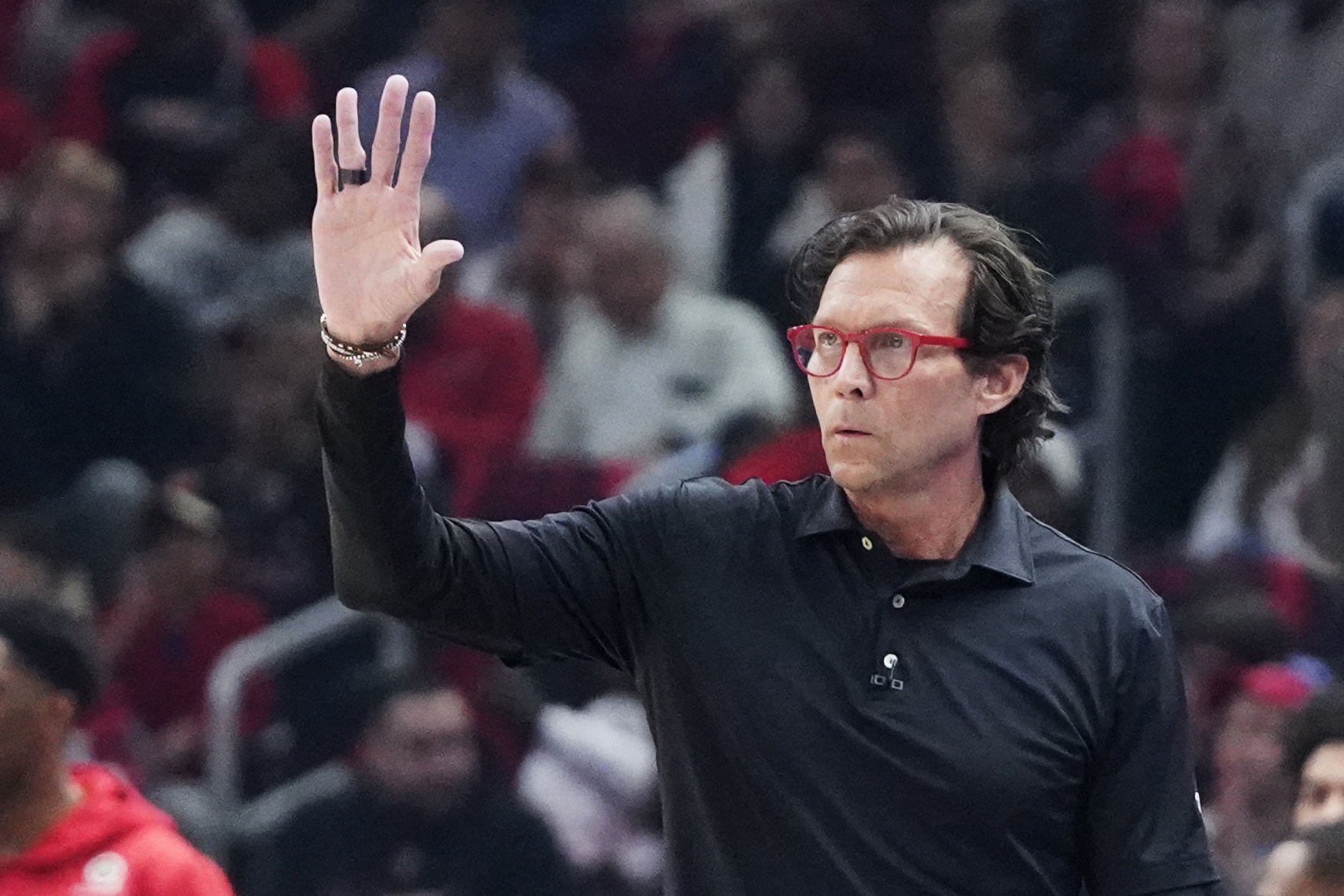 斯奈德：在NBA領(lǐng)先20分沒(méi)什么用 對手迅速地追回了分差